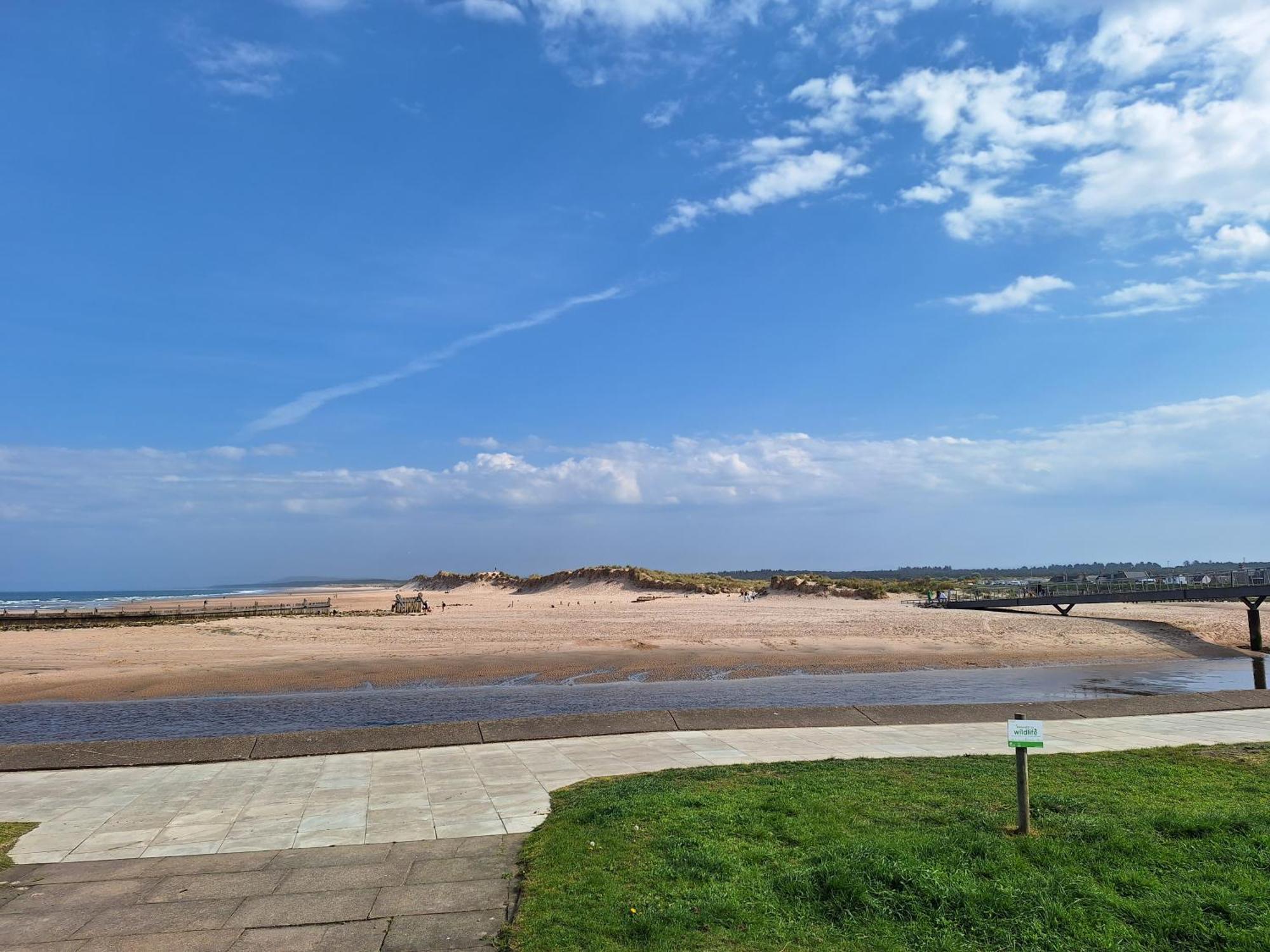 1 Fulmar Road**Next To West Beach And Golf Course Lossiemouth Exterior foto